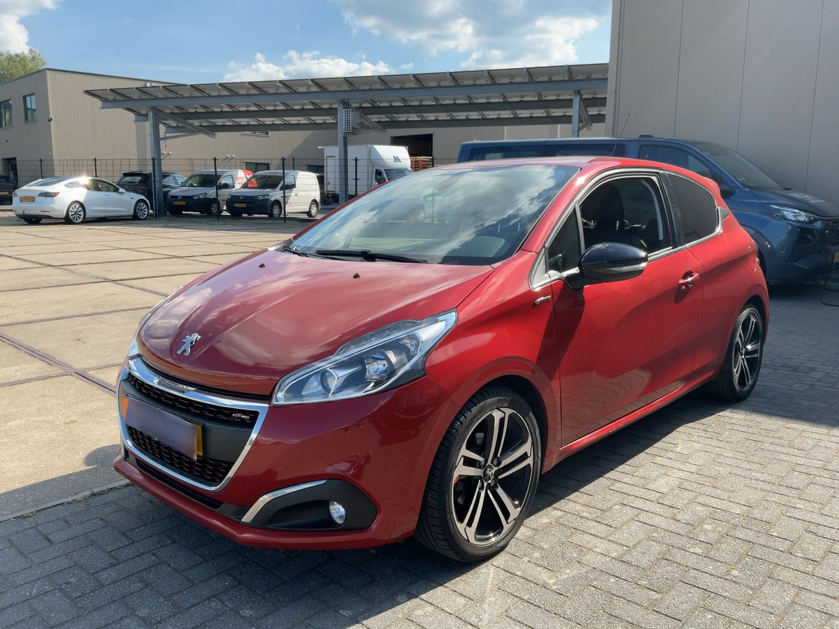 Peugeot 208 2016