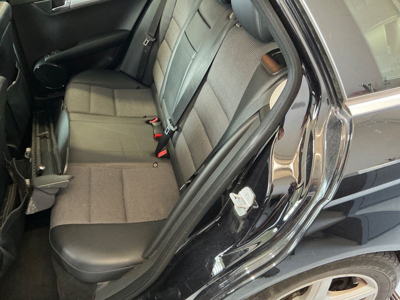 Mercedes-Benz C-Klasse C 220 CDI T BlueEfficiency Avantgarde 2009 – снимка 41