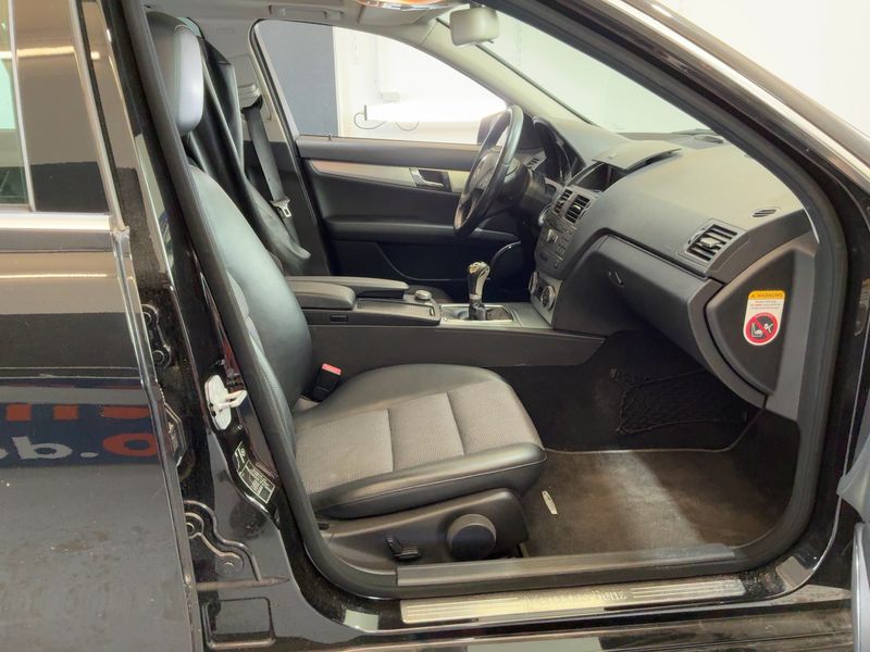 Mercedes-Benz C-Klasse C 220 CDI T BlueEfficiency Avantgarde 2009 – снимка 17