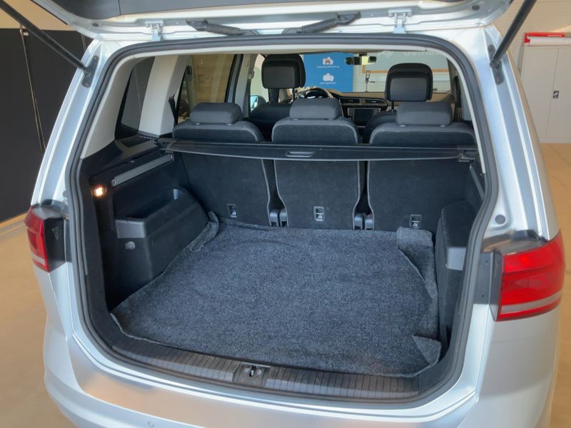 Volkswagen Touran 1.6 TDI Comfortline BlueMotion Tech 2016 – снимка 16