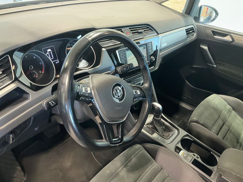 Volkswagen Touran 1.6 TDI Comfortline BlueMotion Tech 2016 – снимка 32