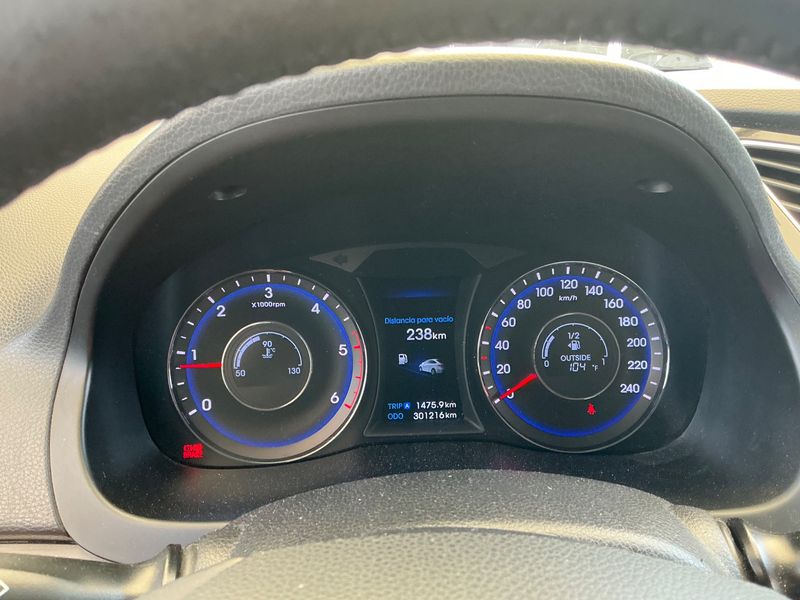 Hyundai i40 1.7 CRDi Tecno Blue — zdjęcie 4
