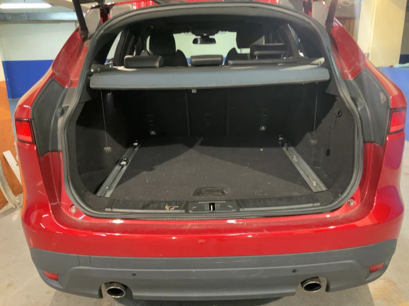 Jaguar F-Pace 25d R-Sport AWD — zdjęcie 10