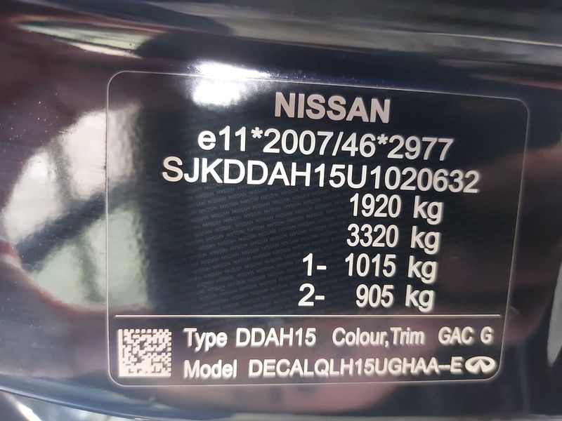 Infiniti Q30 1.6 Premium — zdjęcie 17