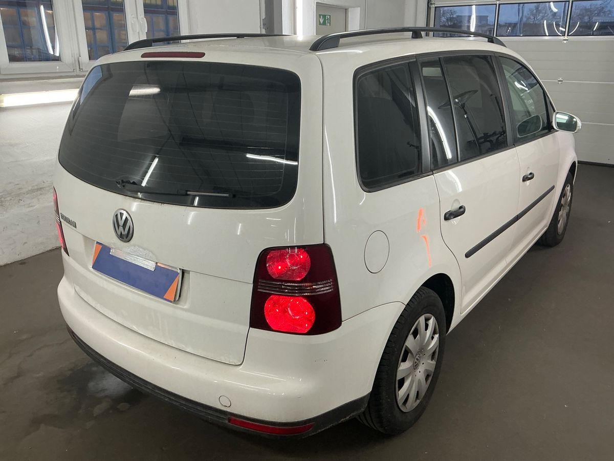 Volkswagen Touran 1.6 Conceptline