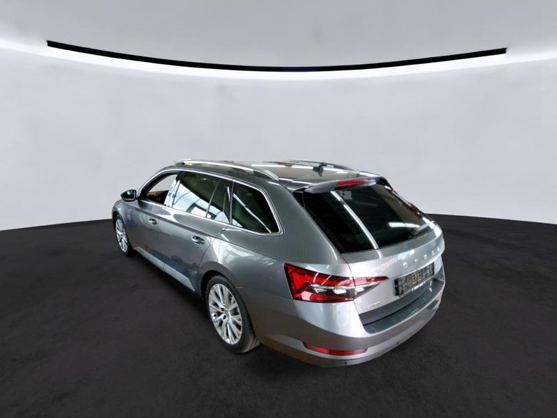 Skoda Superb 2.0 TDI Style — zdjęcie 2