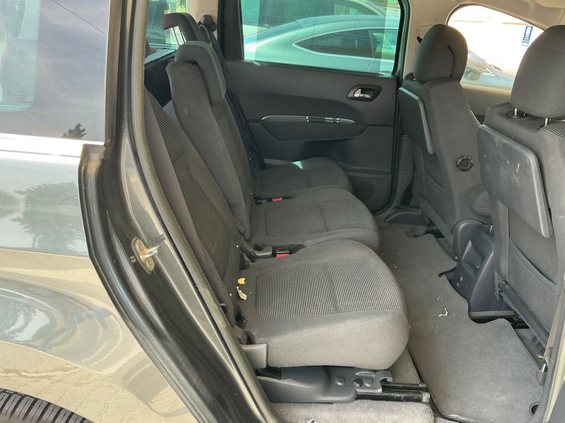 Peugeot 5008 1.6 HDi Style — zdjęcie 14