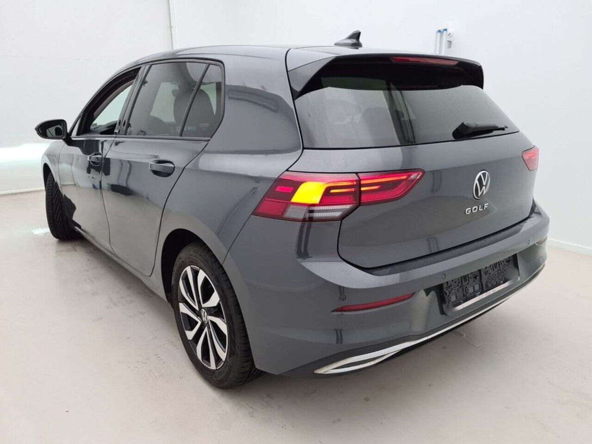 Volkswagen Golf VIII 1.0 TSI Active