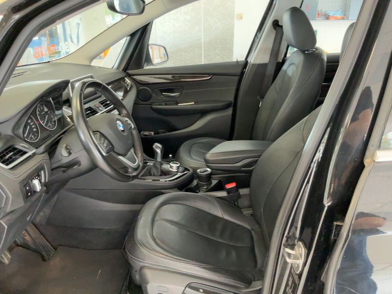 BMW 2er 218i Gran Tourer Luxury Line 2017 – снимка 16