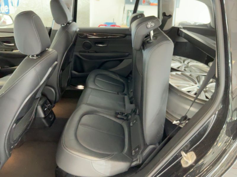 BMW 2er 218i Gran Tourer Luxury Line 2017 – снимка 19