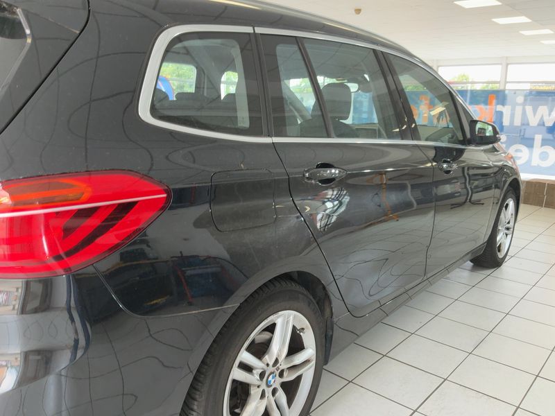 BMW 2er 218i Gran Tourer Luxury Line 2017 – снимка 8