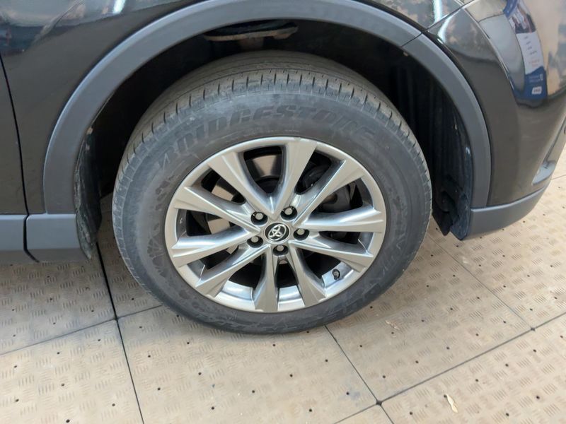 Toyota RAV 4 2.5 Hybrid Edition-S+ 2017 – снимка 11