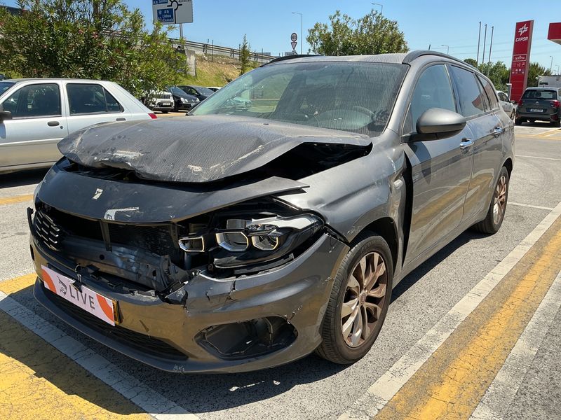 Fiat Tipo 1.6 JTDM Lounge — zdjęcie 1