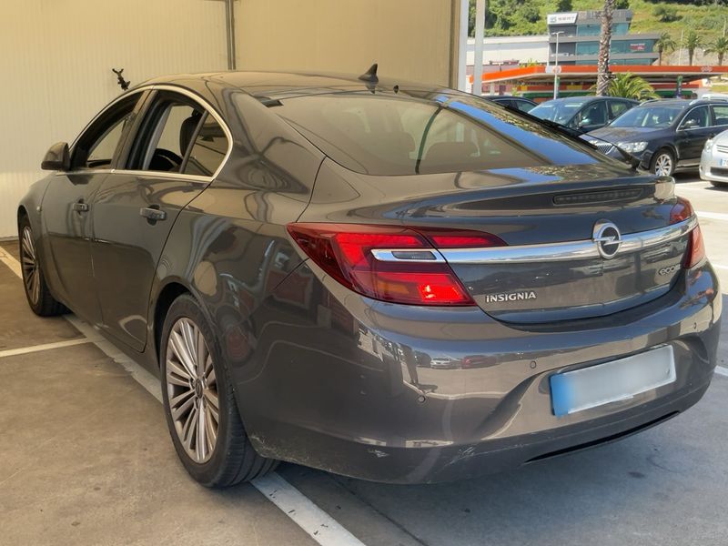 Opel Insignia 2.0 CDTI Excellence — zdjęcie 3