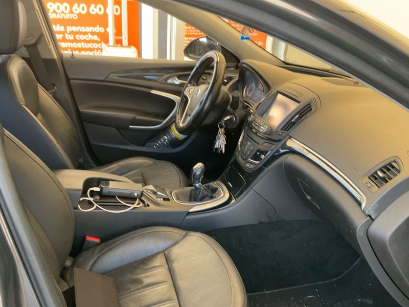 Opel Insignia 2.0 CDTI Excellence — zdjęcie 11