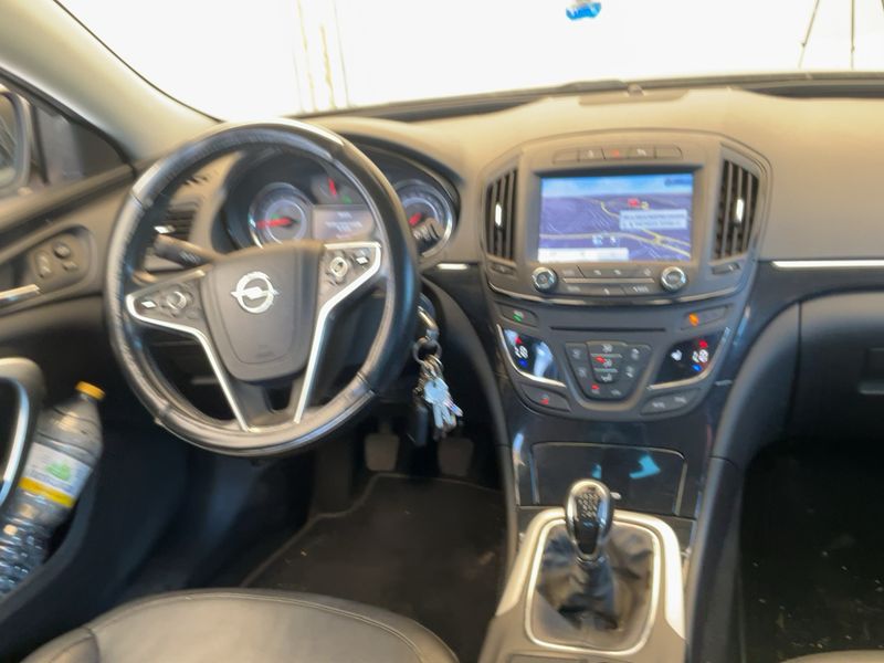 Opel Insignia 2.0 CDTI Excellence — zdjęcie 12