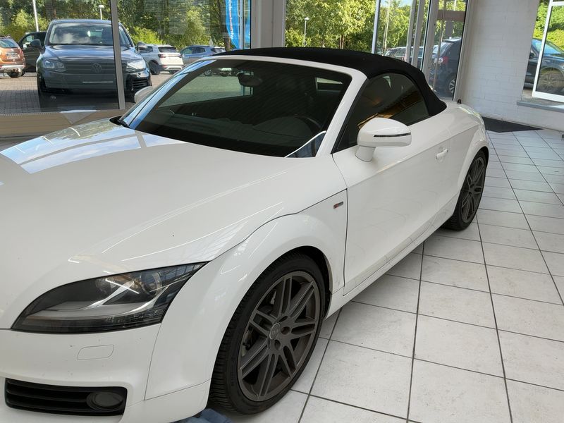 Audi TT 2.0 TFSI Roadster — zdjęcie 2