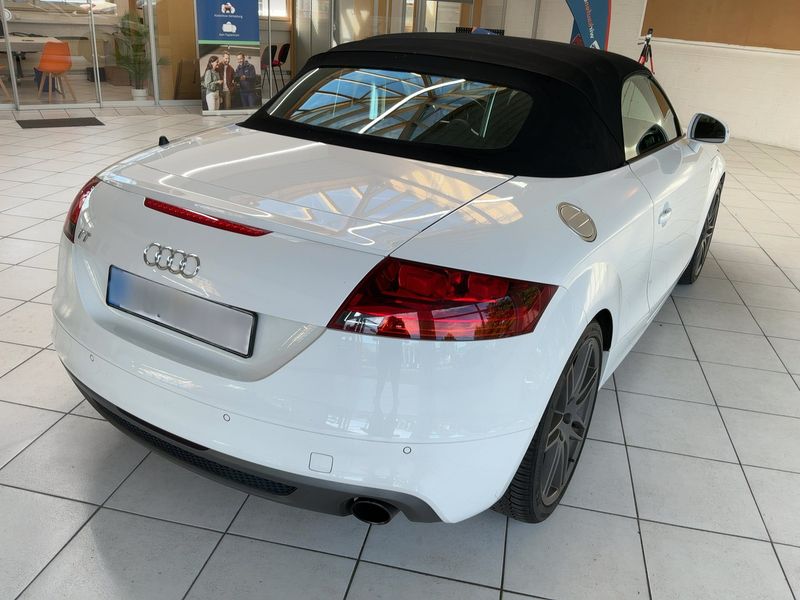 Audi TT 2.0 TFSI Roadster — zdjęcie 6