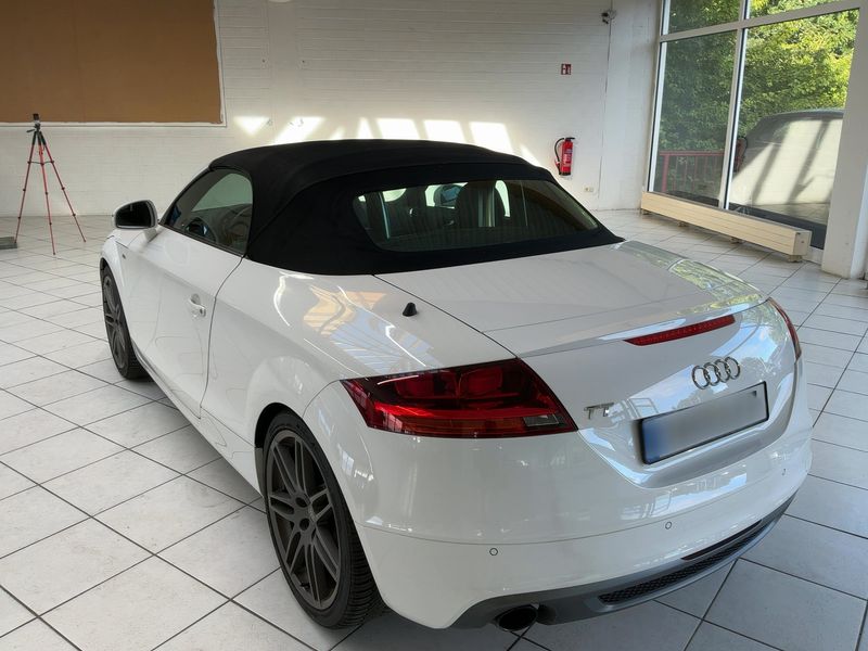 Audi TT 2.0 TFSI Roadster — zdjęcie 3
