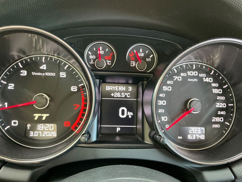 Audi TT 2.0 TFSI Roadster — zdjęcie 13