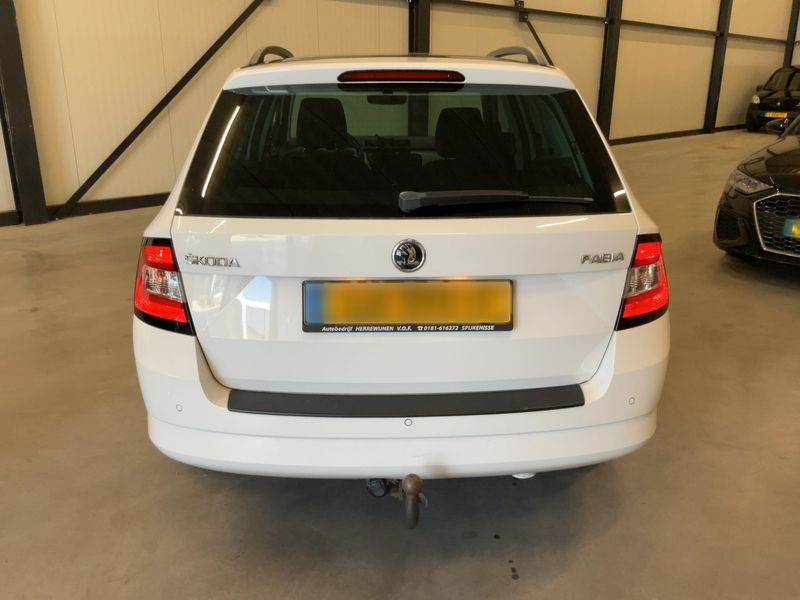 Skoda Fabia 1.2 TSI Ambition — zdjęcie 5