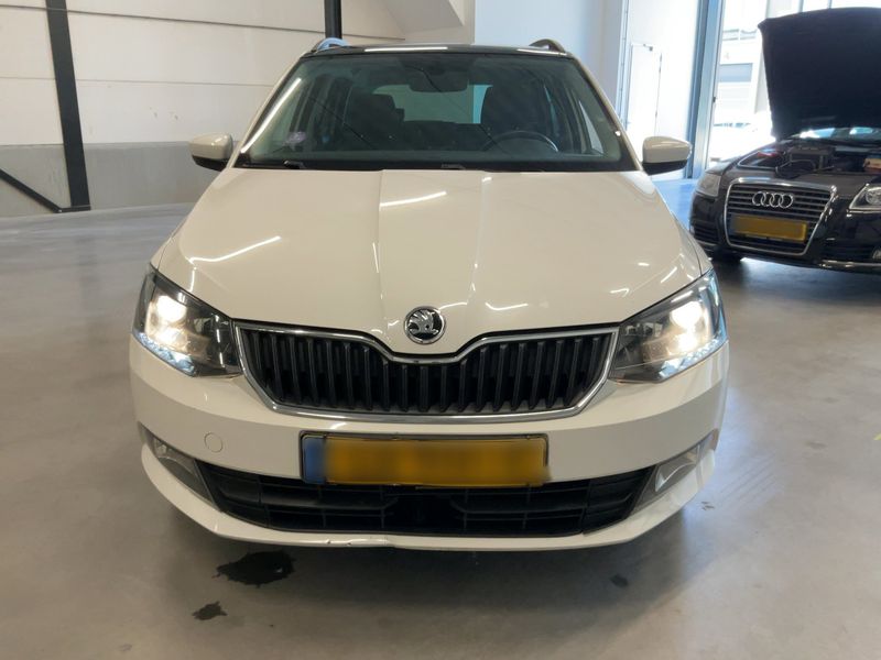 Skoda Fabia 1.2 TSI Ambition — zdjęcie 9