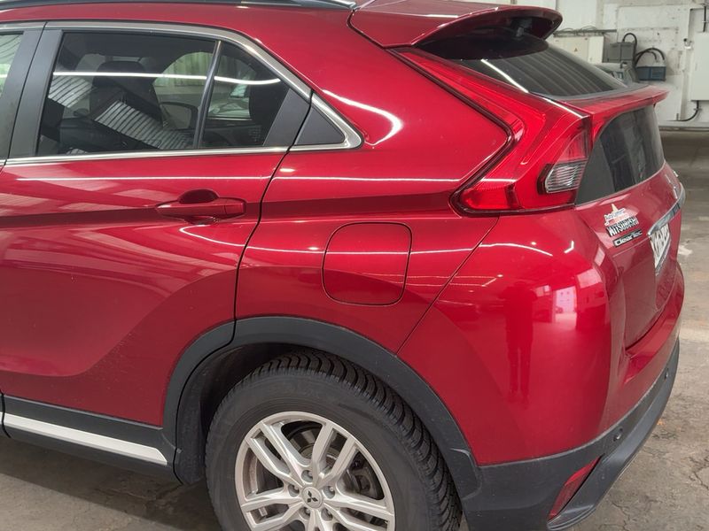Mitsubishi Eclipse Cross 1.5 T-MIVEC Diamant Edition+ 4WD — zdjęcie 3