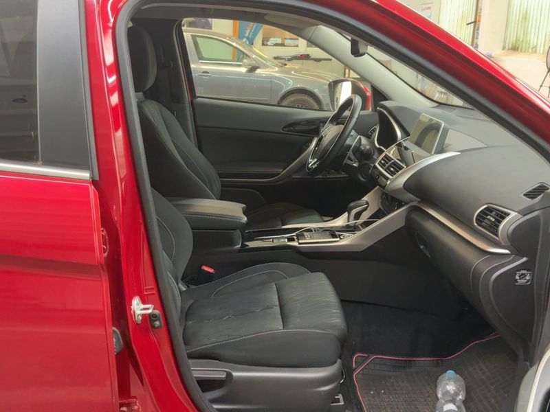 Mitsubishi Eclipse Cross 1.5 T-MIVEC Diamant Edition+ 4WD — zdjęcie 11