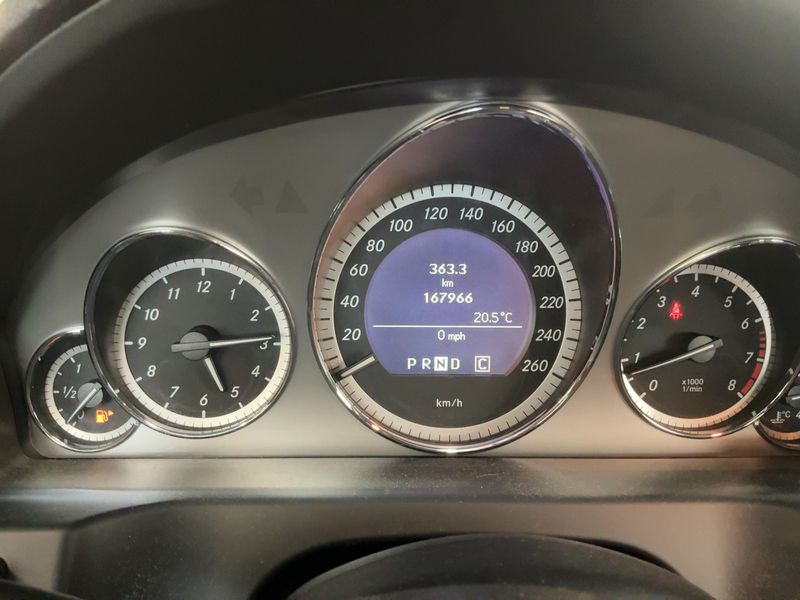 Mercedes-Benz E-Klasse E 350 CGI BlueEfficiency Avantgarde — zdjęcie 13