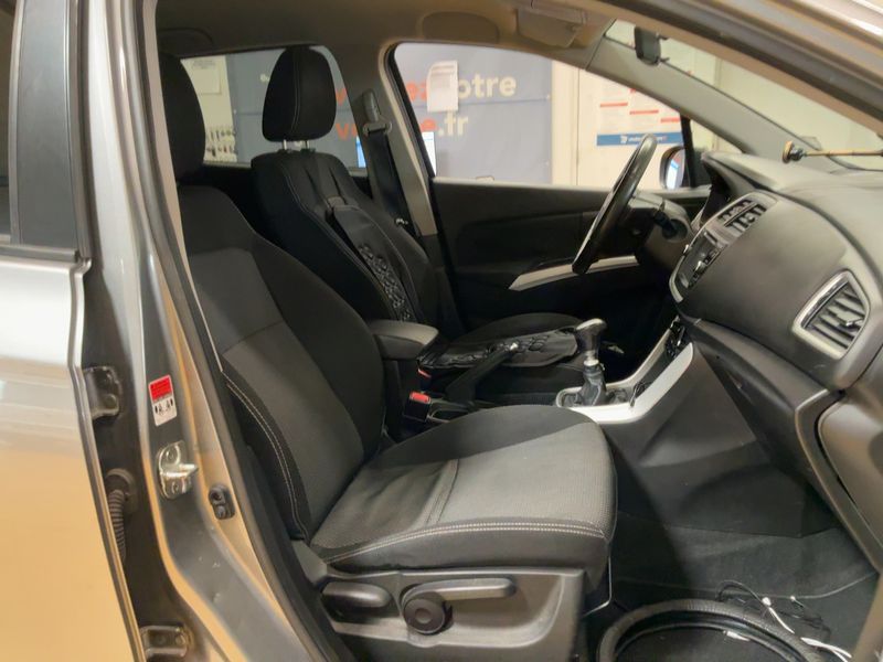 Suzuki SX4 S-Cross 1.6 DDiS Easy 2WD — zdjęcie 11