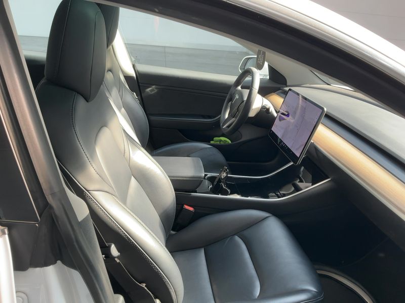 Tesla Model 3 Long Range Dual AWD AWD — zdjęcie 11