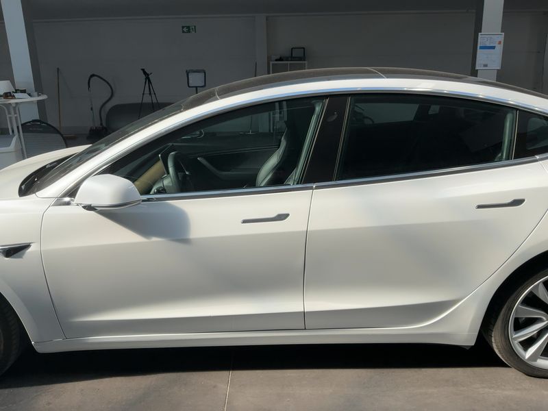 Tesla Model 3 Long Range Dual AWD AWD — zdjęcie 4