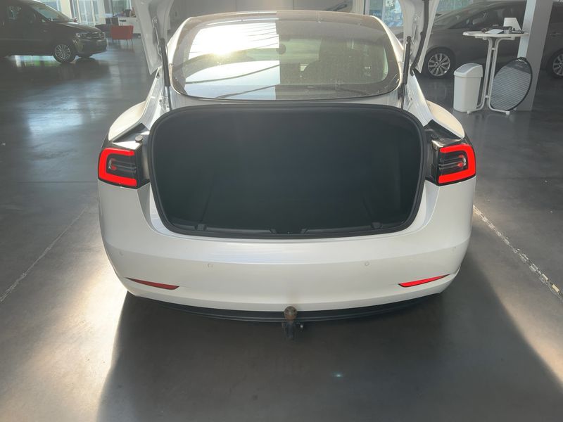 Tesla Model 3 Long Range Dual AWD AWD — zdjęcie 10