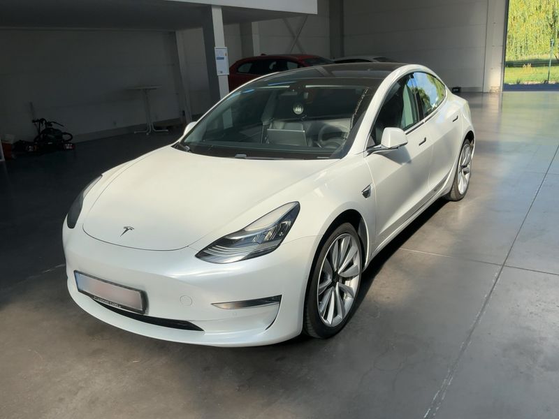 Tesla Model 3 Long Range Dual AWD AWD