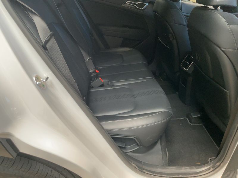 Kia Sportage 1.6 TGDI Business — zdjęcie 14