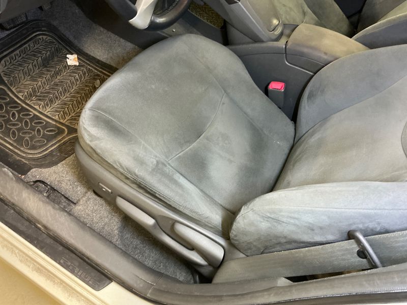 Toyota Prius 1.8 Life 2011 – снимка 27
