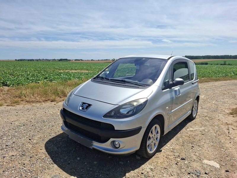 Peugeot 1007 1.6 HDi Sporty Pack