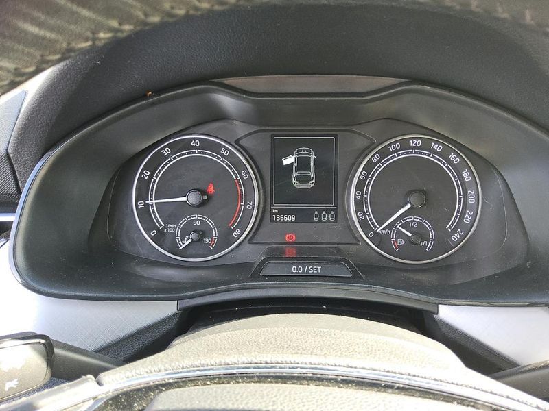 Skoda Scala 1.0 TSI Tour — zdjęcie 11
