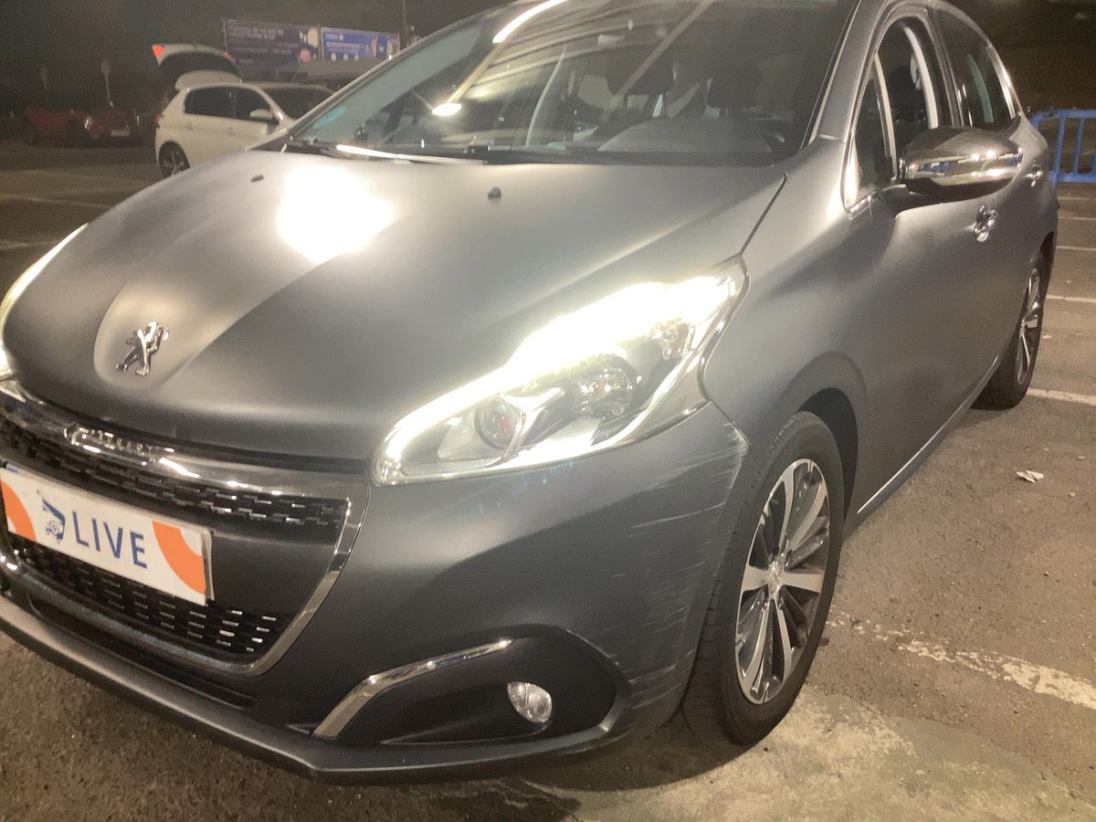 Peugeot 208 1.6 Blue-HDi Allure
