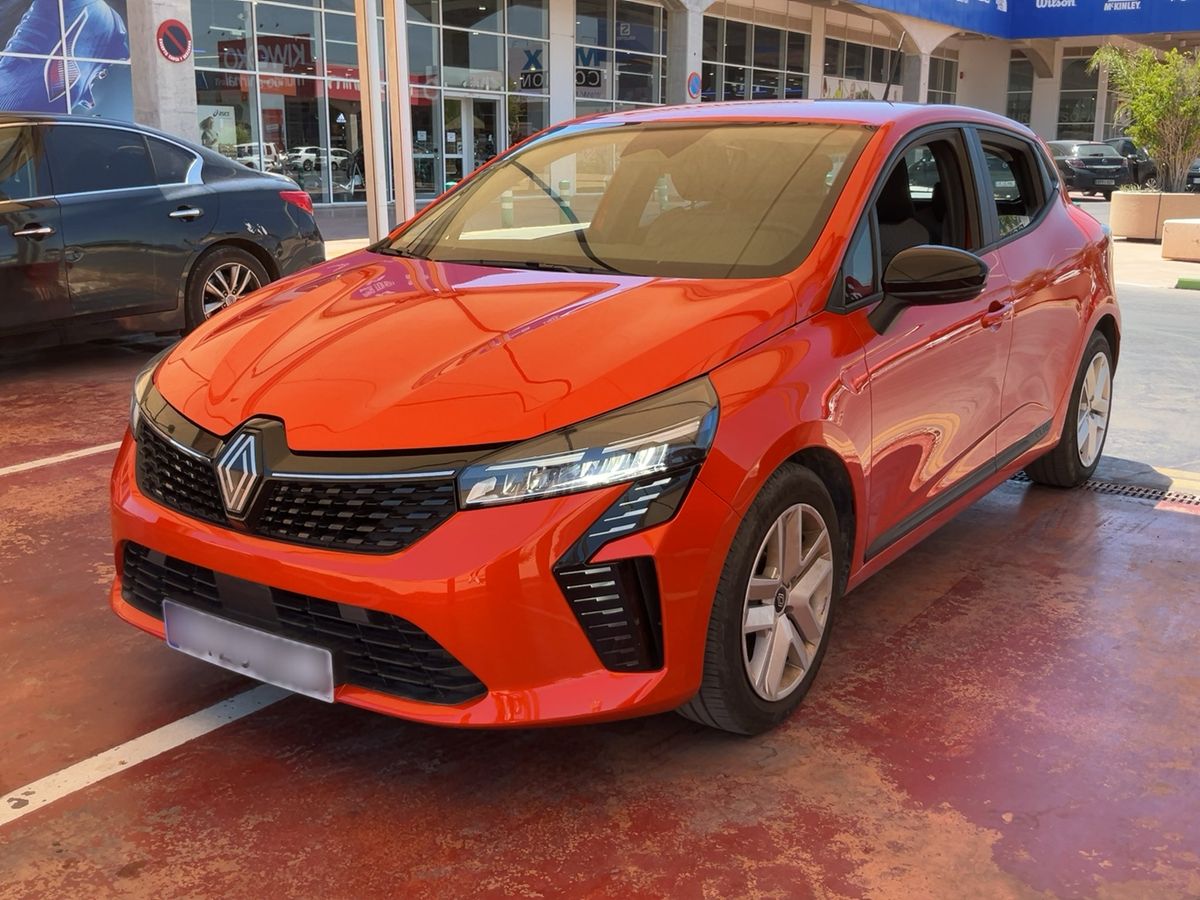Renault Clio 2024 — photo 1