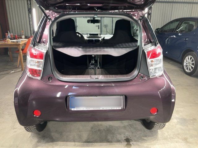 Toyota iQ 1.0 VVT-i — zdjęcie 10