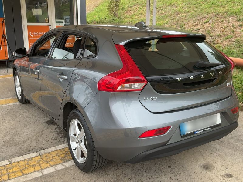 Volvo V40 2.0 D2 Kinetic — zdjęcie 3