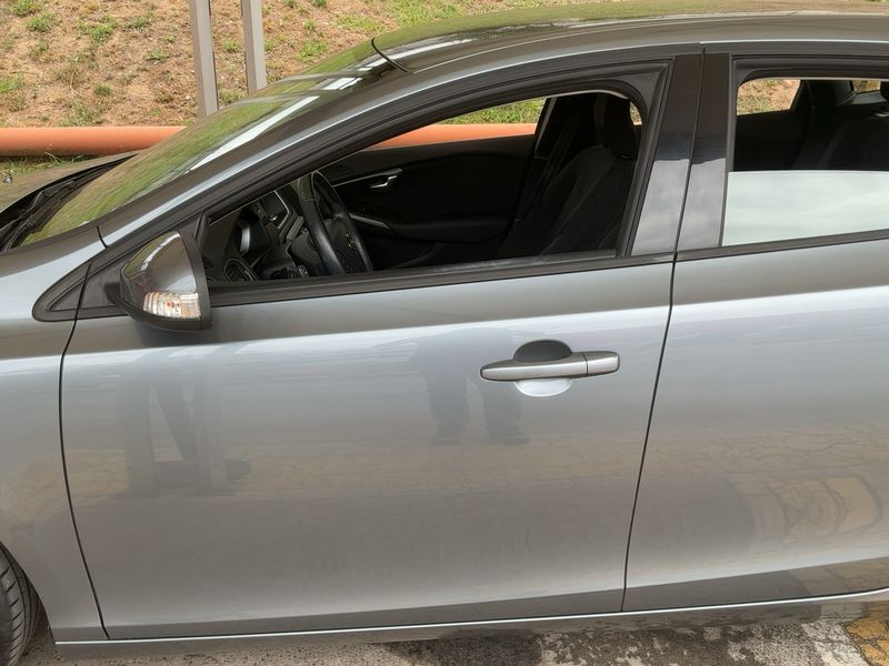 Volvo V40 2.0 D2 Kinetic — zdjęcie 4