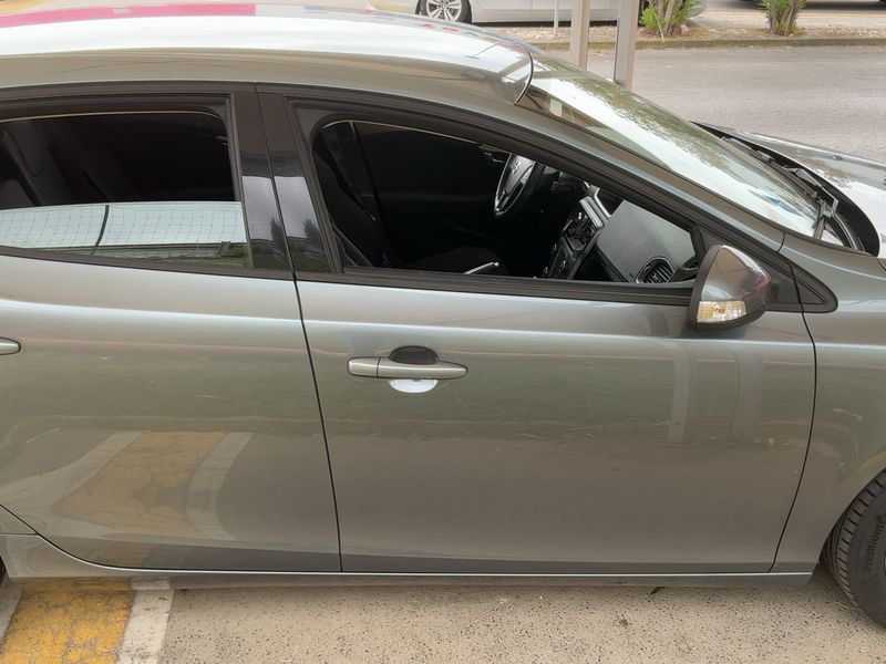 Volvo V40 2.0 D2 Kinetic — zdjęcie 7