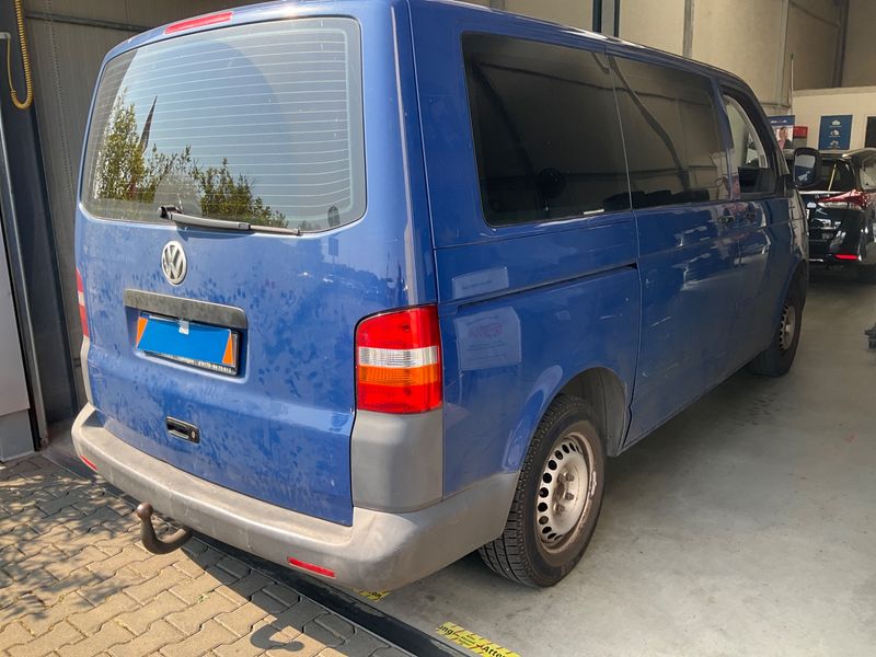 Volkswagen T5 Kombi 2.5 TDI — zdjęcie 2