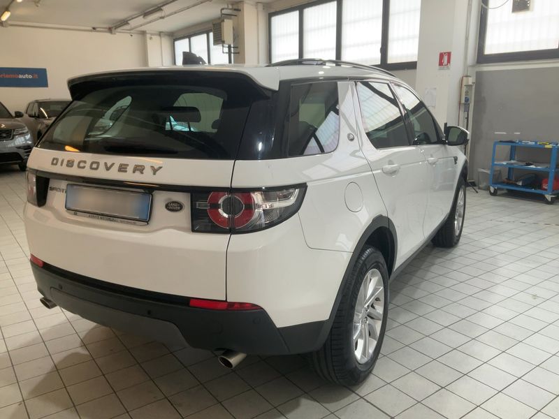 Land Rover Discovery Sport 2.0 Turbo SE AWD 2018 – снимка 8