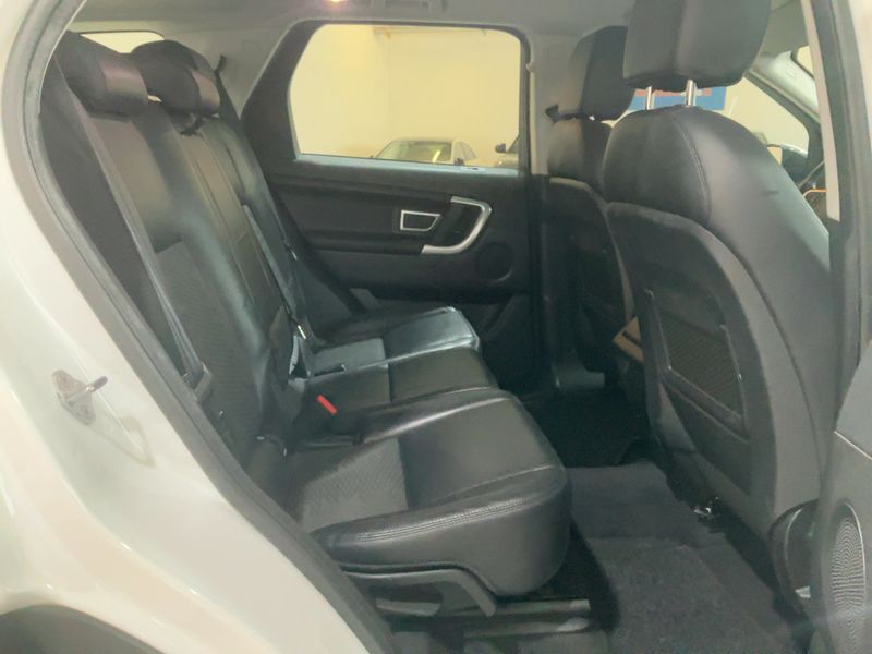 Land Rover Discovery Sport 2.0 Turbo SE AWD 2018 – снимка 20