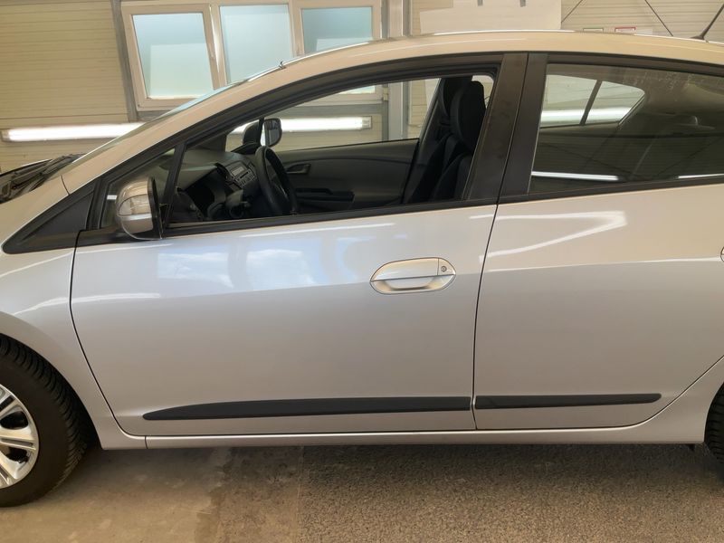Honda Insight 1.3 Hybrid Comfort — zdjęcie 4