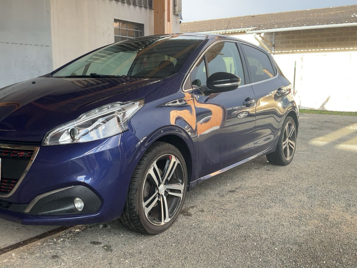 Peugeot 208 1.2 e-THP GT Line