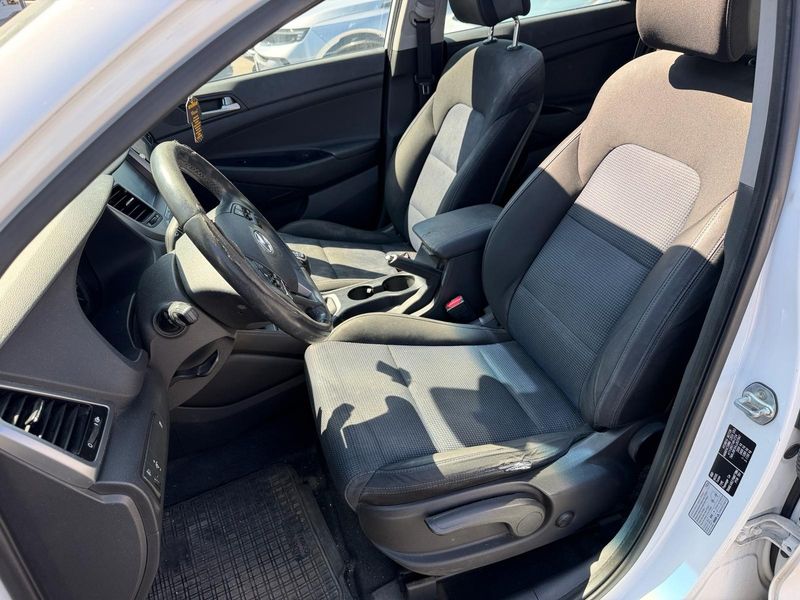 Hyundai Tucson 1.7 CRDi 25 Aniversario 4x2 — zdjęcie 10